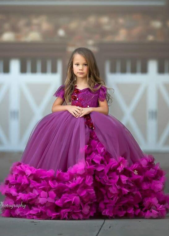 2020 Light Purple Ball Gown Flower Girl Dresses Lace Handmade Flower V Neck Kids Pageant Dress Long Sleeve Girls Birthday Party Gowns