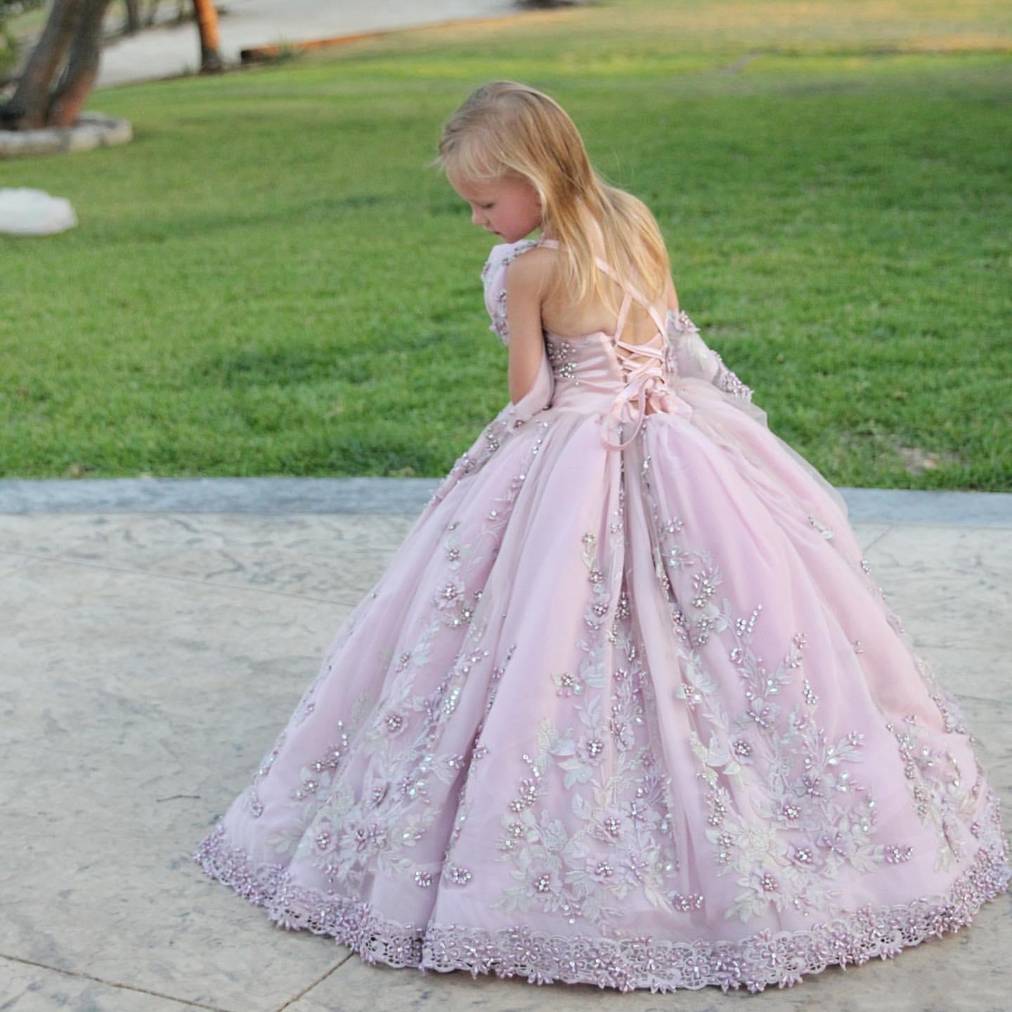 Flower Pink Ball Gown Girl Pearls Lace Appliqued Baby Toddler First Communion Gowns Formal Little Girl s Pageant Dresses AL s s