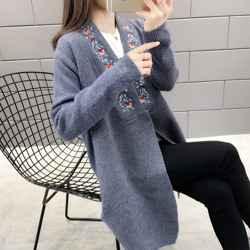 Spring 2020 New Women's Korean Style Loose Autumn Sweater Knitted Cardigan Mid-length Retro Embroidered Jacket Kimono Coat K324, Blue
Spring 2020 New Women's Korean Style Loose Autumn Sweater Knitted Cardigan Mid-length Retro Embroidered Jacket Kimono Coat K324, Blue