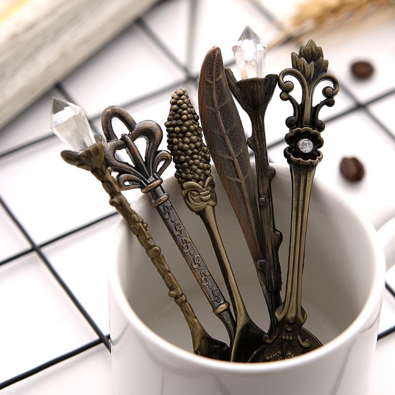 Vintage Royal Style Metal Spoon Forks DIY Carved Fork Table Spoons Antique Coffee Dessert Flatware 6PCS Set