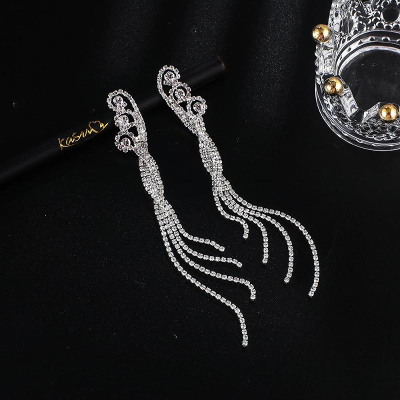 YFJEWE New Long Tassel rhinestone Earrings for Women Shiny Crystal Dangle Earrings Statement Party Fashion Jewelry GIfts E664
YFJEWE New Long Tassel rhinestone Earrings for Women Shiny Crystal Dangle Earrings Statement Party Fashion Jewelry GIfts E664