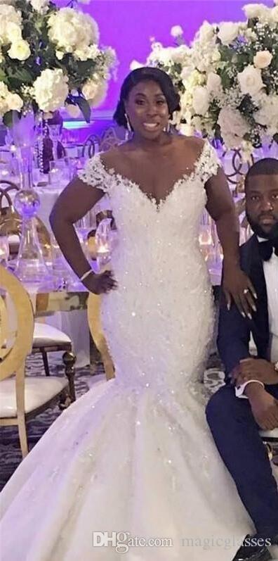 African Plus Size Mermaid Wedding Dresses Sexy White V-Neck Off Shoulder Lace Appliques Beaded Satin Bridal Gowns Vestidos De Mariee 0420