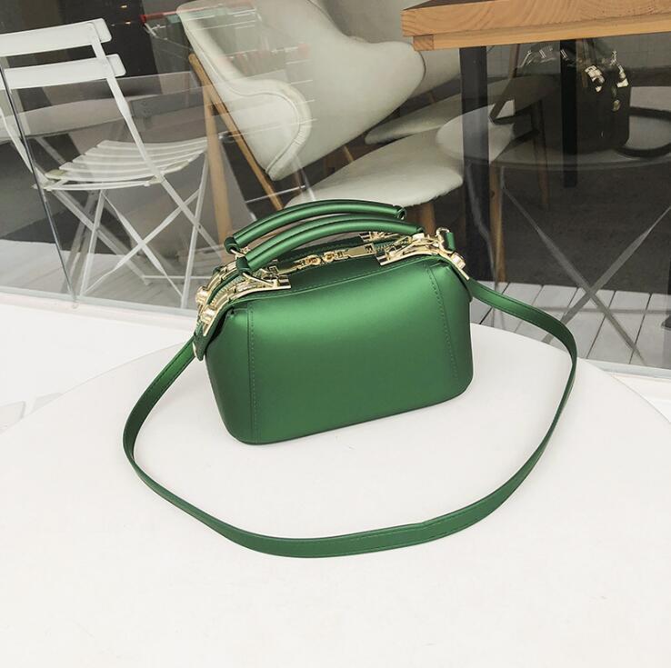 wholesale women bags environmentally friendly waterproof fabric womens shoulder bag matte frosted jelly handbag elegant fashion handbags
wholesale women bags environmentally friendly waterproof fabric womens shoulder bag matte frosted jelly handbag elegant fashion handbags