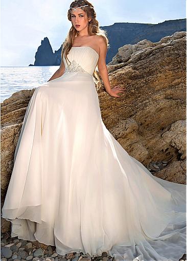 2020 Charming Chiffon Strapless Bridal Dresses A-line Floor Length Ruched Bodice Wedding Dresses with Beadings Beach Wedding Gown