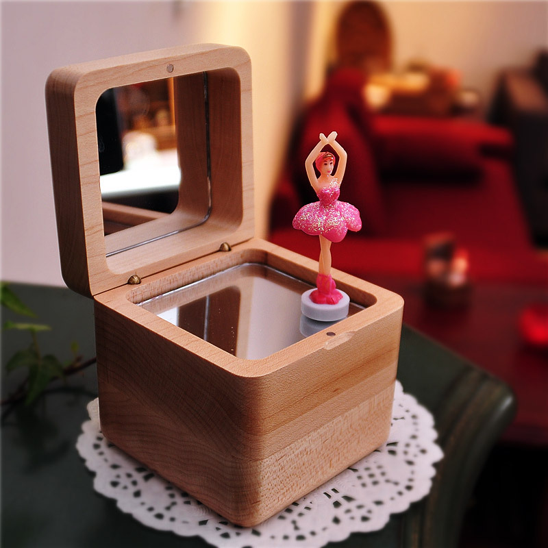 Ballet Dancer Wood Music Box Castle In The Sky Happy Birthday Musical Boxes Mechanism Gifts For Girlfriend Baby Christmas Gift
Ballet Dancer Wood Music Box Castle In The Sky Happy Birthday Musical Boxes Mechanism Gifts For Girlfriend Baby Christmas Gift