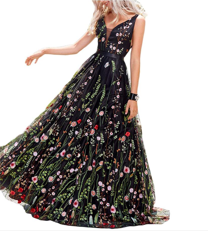 2021 Spring summer Women' Formal Dress Tulle With Flower Embroidery Evening Dresses Backless See-through Sexy V collar Party W403, Black
2021 Spring summer Women' Formal Dress Tulle With Flower Embroidery Evening Dresses Backless See-through Sexy V collar Party W403, Black