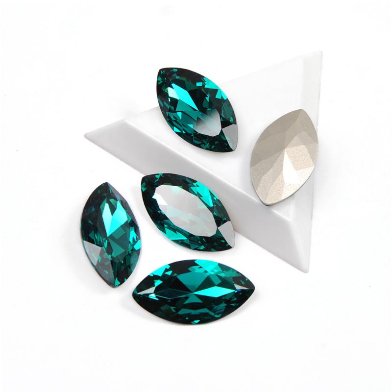 YANRUO 4227 Best Quality Glass Material Rhinestones Blue Zircon Color Navette Shape Shing Nail On Rhinestone For 3D Nail Art Gem
YANRUO 4227 Best Quality Glass Material Rhinestones Blue Zircon Color Navette Shape Shing Nail On Rhinestone For 3D Nail Art Gem