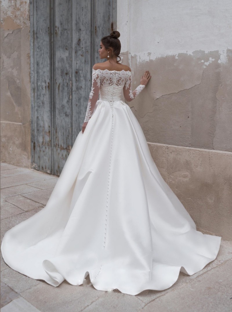 Modest Elegant A Line Wedding Dresses With Long Lace Jacket Sweetheart Lace Up Sleeveless Sash Wedding Gowns Sweep Train robe de mariée