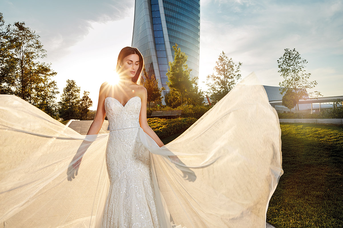 Eddy K 2019 Mermaid Wedding Dresses with Detachable Train Sweetheart Lace Applique Sequins Bridal Gowns Ruffles Backless Beach Wedding Dress