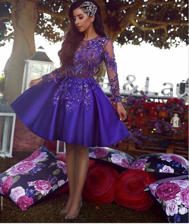 2020 Violet A Line Evening Dresses Tulle And Satin Long Sleeve Prom Dress Applique Rhinestone Short Special Occasion Dresses, Hunter green
2020 Violet A Line Evening Dresses Tulle And Satin Long Sleeve Prom Dress Applique Rhinestone Short Special Occasion Dresses, Hunter green