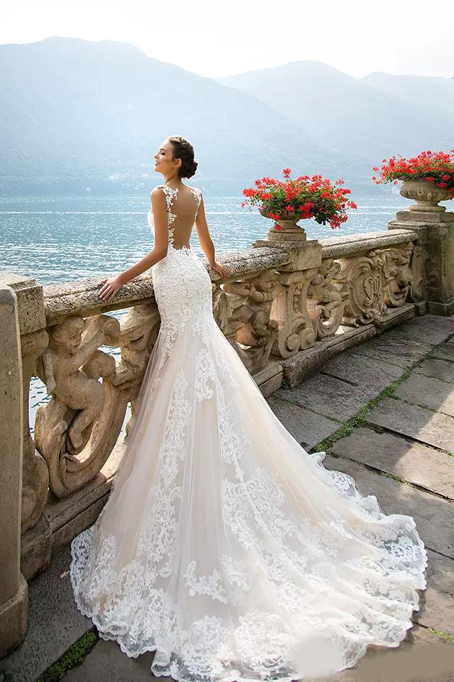 Sheer Mermaid Wedding Dresses Champagne Lining Bateau Neck Sleeveless Full Lace Appliqued Plus Size Bridal Gowns for Wedding