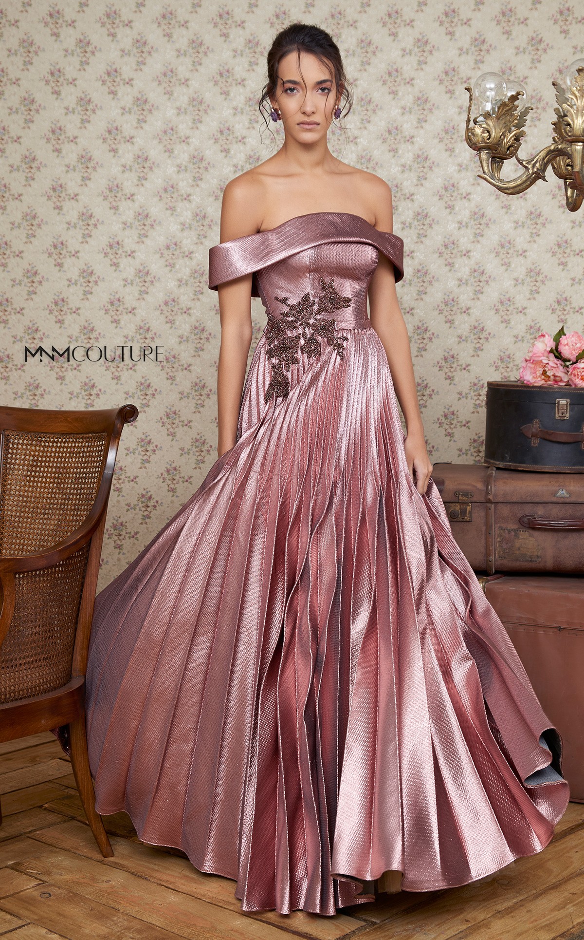 Elegent A Line Prom Dress Sleeveless Off Shoulder Sequined Ruched Applique Plus Size Party Dress Floor Length robes de soirée
