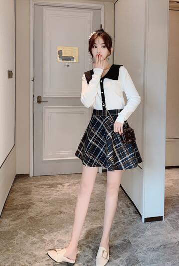 New female autumn and winter fashion temperament elastic waist high waist short a-line umbrella skirt fluffy woolen skirt, As the picture
New female autumn and winter fashion temperament elastic waist high waist short a-line umbrella skirt fluffy woolen skirt, As the picture