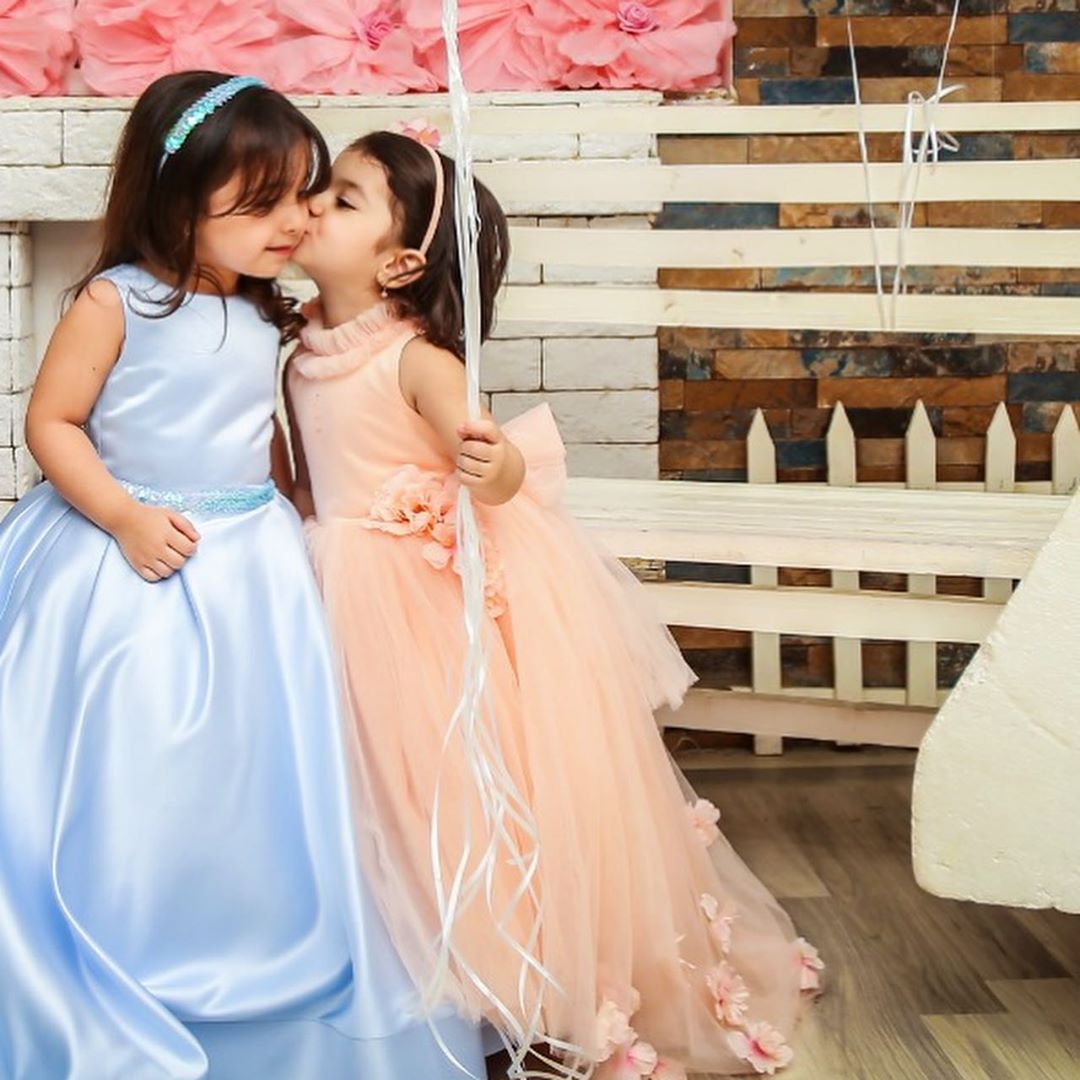 Simple Backless Flower Girl Dresses Ball Gown Satin Little Girl Wedding Dresses Cheap Communion Pageant Dresses Gowns F3214