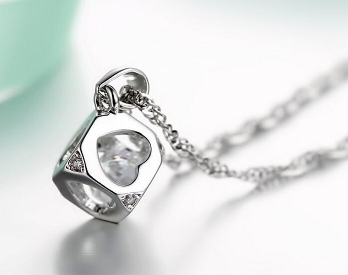 Wholesale-(without chain) Men's / Women's lovers gifts 925 sterling silver pendant necklace love cube Hypoallergenic jewelry