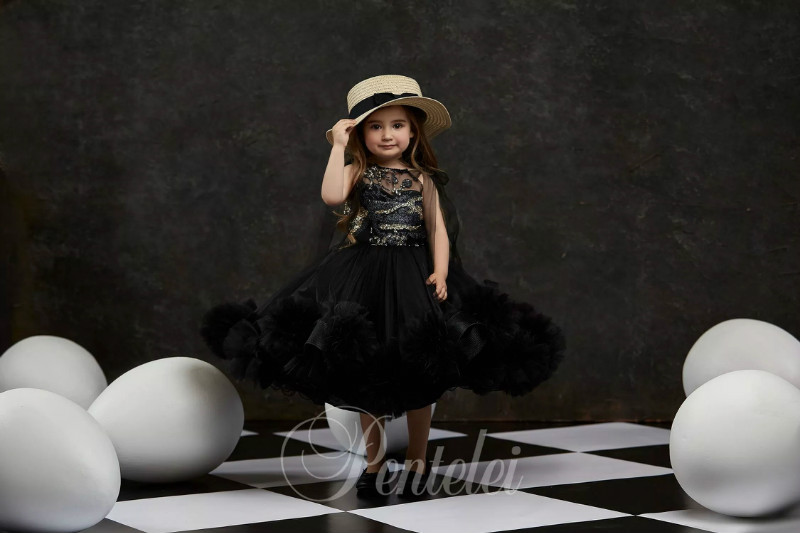 Dreamly Ball Gown Flower Girl Jewel Sleeveless Hollow Sequins Lace Tulle Tiered Pageant Dress Knee Length Girl's Birthday Part 0508