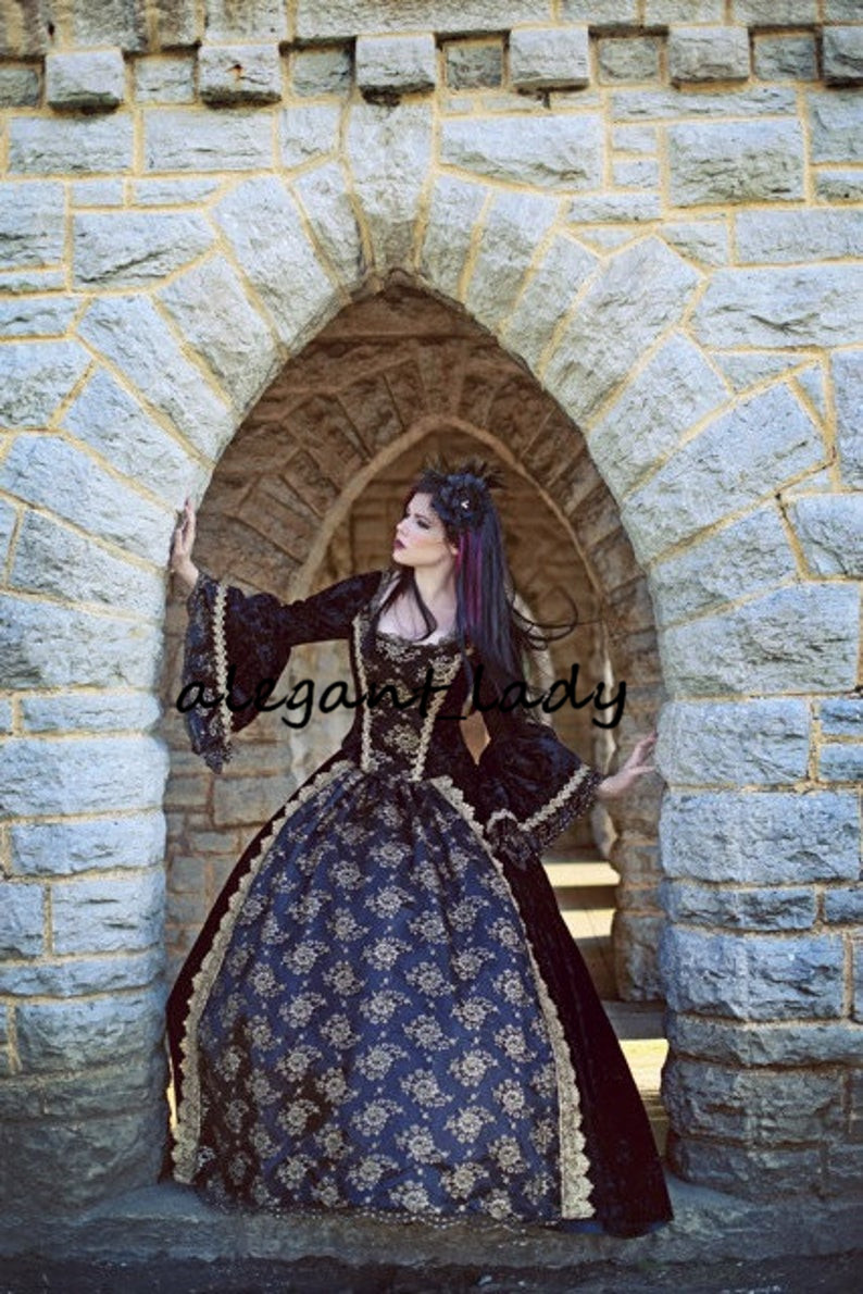 Gothic Renaissance Medieval Fantasy Wedding dress 2021 Vintage Black Gold lace-up Corset Back Sleeping Beauty Bride Gowns