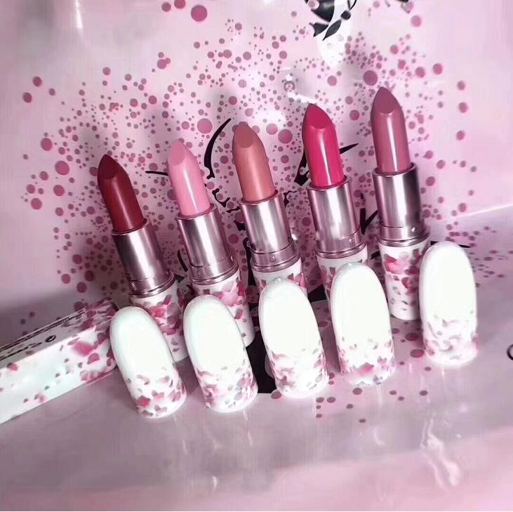 Sakura M Brand Makeup Lipstick Hey kiss me Hi-FRUCTEASE wagasa twirl TSK TSK! farmboise mol 5 colors Boom boom bloom lipsticks, As picture
Sakura M Brand Makeup Lipstick Hey kiss me Hi-FRUCTEASE wagasa twirl TSK TSK! farmboise mol 5 colors Boom boom bloom lipsticks, As picture
