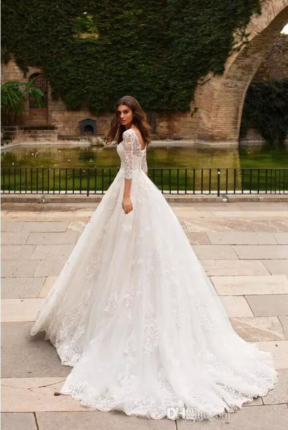 Naviblue Dolly Beach Bateau Neck Appliques Lace Up Back Long Sleeve Bridal Gowns Sweep Train Country A-e Wedding Dresses