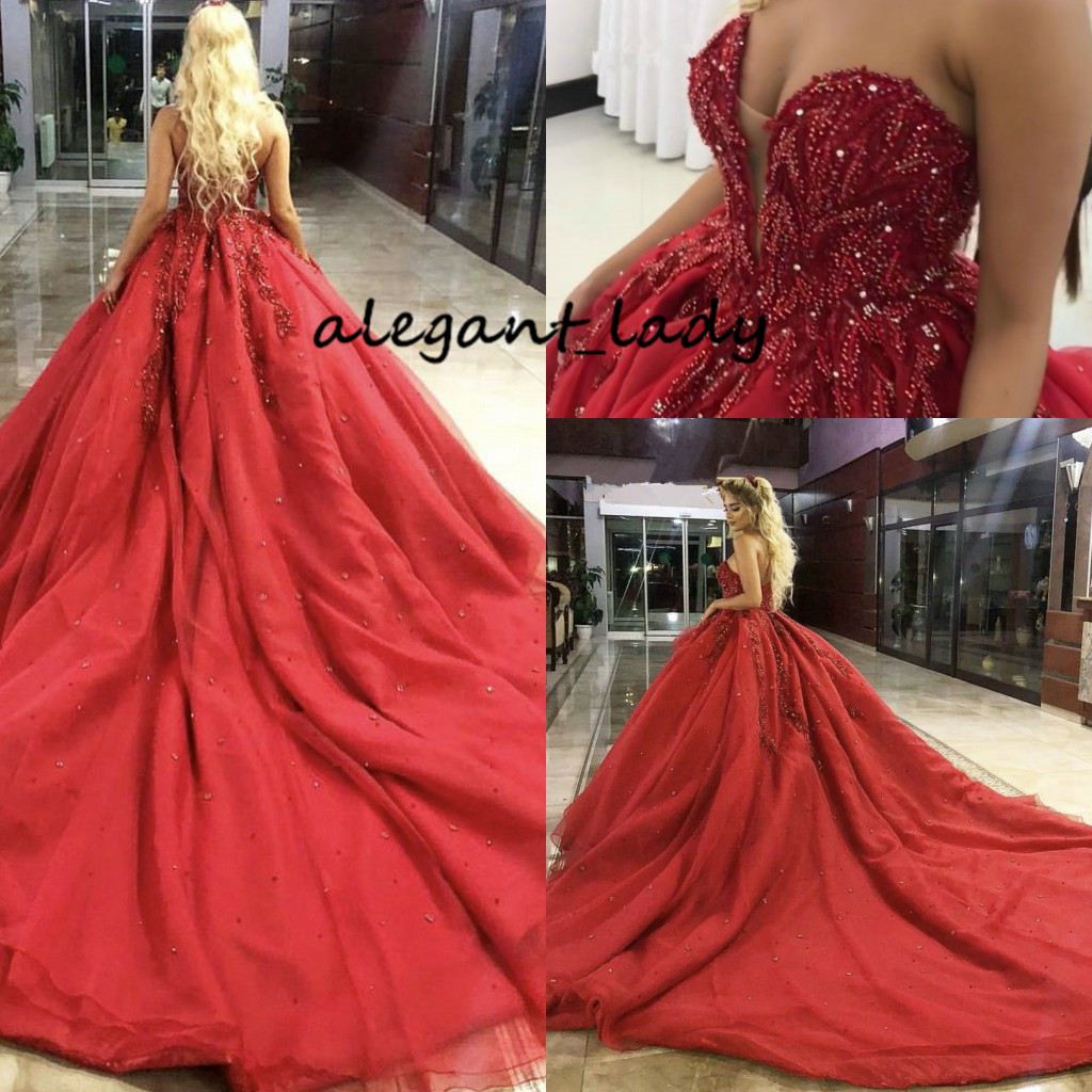 Luxury Baroque Princess Red Wedding Dresses 2019 Sparkly Crystal Beaded Sweetheart Lace-up Corset Arabic Gothic Wedding Gown