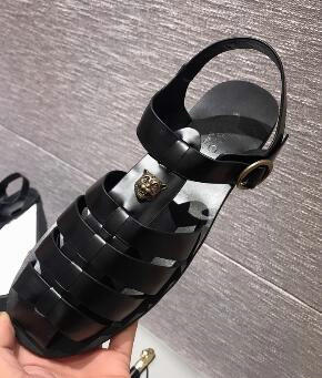 2019 designer sandals new high-end brand casual decoration fashion men's shoes 38-46 factory direct sales, Black
2019 designer sandals new high-end brand casual decoration fashion men's shoes 38-46 factory direct sales, Black
