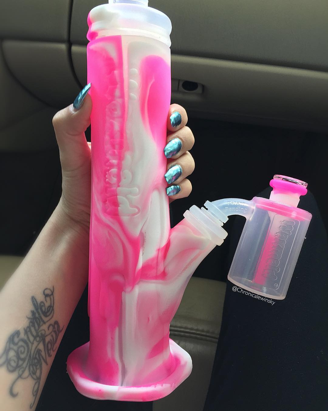 Waxmaid freezable Silicone Smoking Bong 12 inches Cool Icy dab rigs For Wax Dry Herb With Bowl Factory Outlet DHL Free Shipping
Waxmaid freezable Silicone Smoking Bong 12 inches Cool Icy dab rigs For Wax Dry Herb With Bowl Factory Outlet DHL Free Shipping