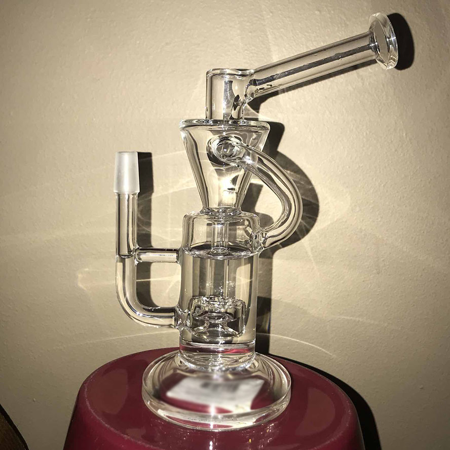 22cm Glass Recycler Amazing vortex Recycler concentrated oil rigs Glass oil dabbers Glass bongs with tyre perc 18.8mm joint size
22cm Glass Recycler Amazing vortex Recycler concentrated oil rigs Glass oil dabbers Glass bongs with tyre perc 18.8mm joint size