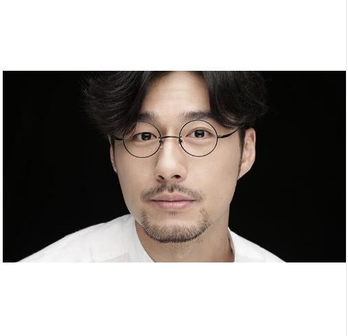 MASUNAGA handcrafted circular frame 1990S, 2000S Japanese new style male and female retro-myopia frame commercial fashion high-quality GMS10
MASUNAGA handcrafted circular frame 1990S, 2000S Japanese new style male and female retro-myopia frame commercial fashion high-quality GMS10