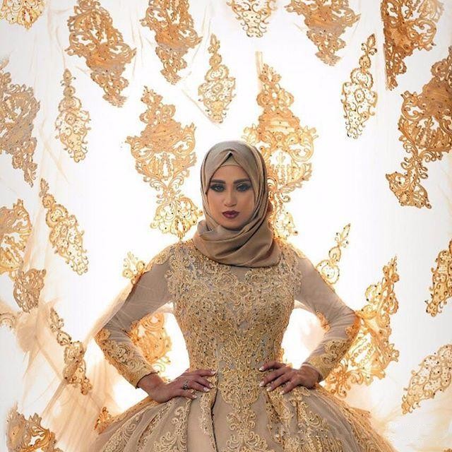 Top Quality 2019 Arabic Muslim Wedding Dresses with Overskirt High Neck Long Sleeves Beaded Gold Lace Nude Pink Tulle Muslim Bride Dress