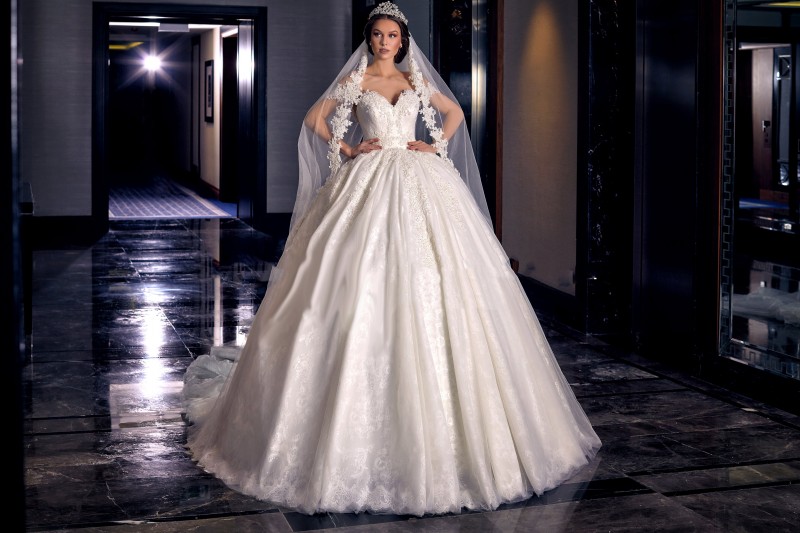 lace ball gown wedding dresses off the shoulder appliqued vestidos bridal gowns arabic dubai plus size beads sweep train wedding dress