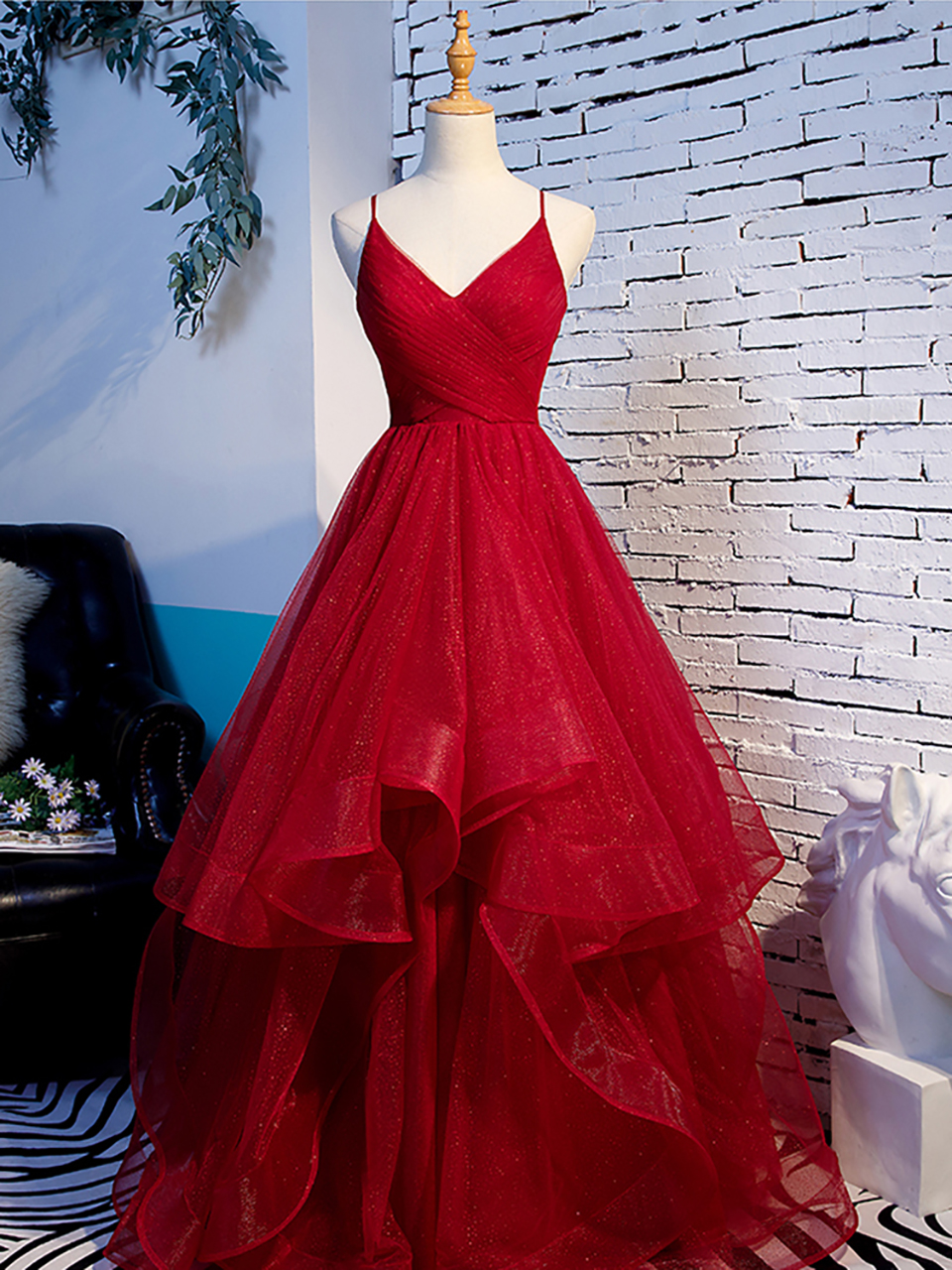 Evening Dress Burgundy Spaghetti Strap Princess Ball Gown Sleeveless V-Neck Elegant Lace Up Robe de Soiree