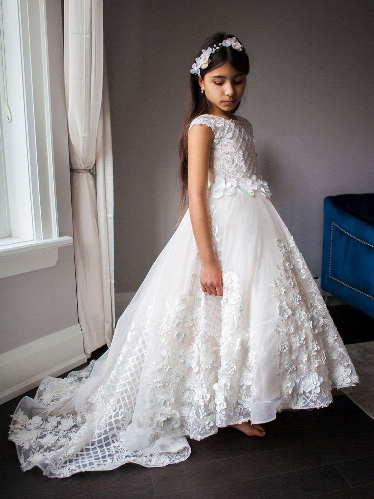 Cheap Ivory Flower Girl Dresses With Lace Pearls A Line Jewel Neck Girls Pageant Dress Custom Made Cap Sleeves Kids Formal Gown