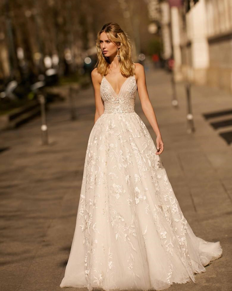 2020 Berta Wedding Dresses Lace Applique A Line Spaghetti Straps Backless Princess beach holiday casual Bridal Gowns