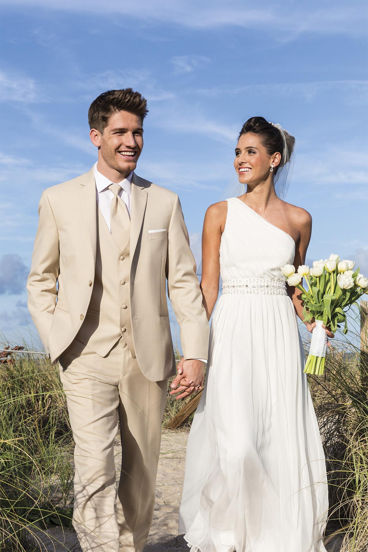 Beige Men Suits Groomsmen Beach Wedding Suit Country Style Best Man Suit 3 Pieces 2 Button Suit Blazer Pants Vest Groom Tuxedos Custom, Same as image
Beige Men Suits Groomsmen Beach Wedding Suit Country Style Best Man Suit 3 Pieces 2 Button Suit Blazer Pants Vest Groom Tuxedos Custom, Same as image