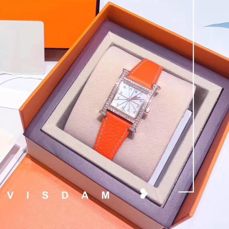 New Fashion High Quality Womens Luxury Wristwatch Herm Genuine Leather Quartz Watches Brand Designer Diamond Watch Gift With Box Cape Cod, Red
New Fashion High Quality Womens Luxury Wristwatch Herm Genuine Leather Quartz Watches Brand Designer Diamond Watch Gift With Box Cape Cod, Red