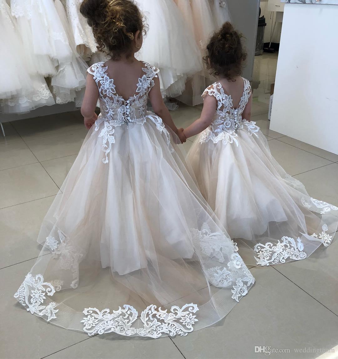 Cheap Lace Ball Gown Flower Girl Dresses For Wedding Buttons Back Toddler Pageant Gowns Tulle Sweep Train Appliqued Kids Communion Dress