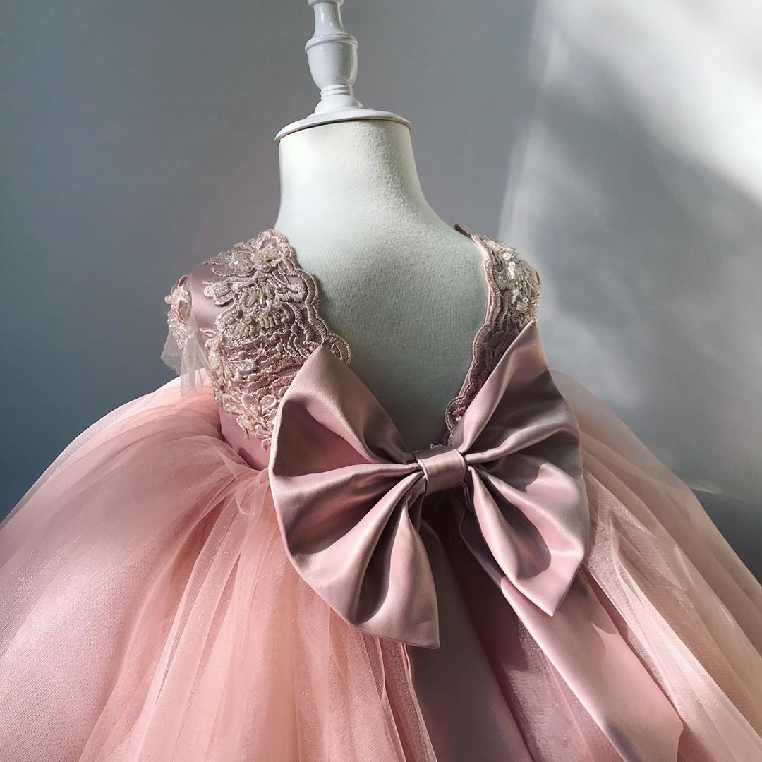 Blush Pink Lace Beaded wer Cap Sleeves Little Girl Wedding Dresses for Communion Pageant 2025