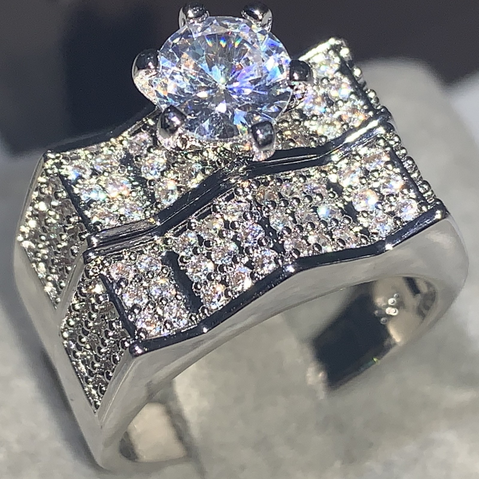 2019 New Arrival Luxury Jewelry 925 Sterling Silver Couple Rings Pave White Saphire CZ Diamond Women Wedding Bridal Ring Set For Lovers Gift