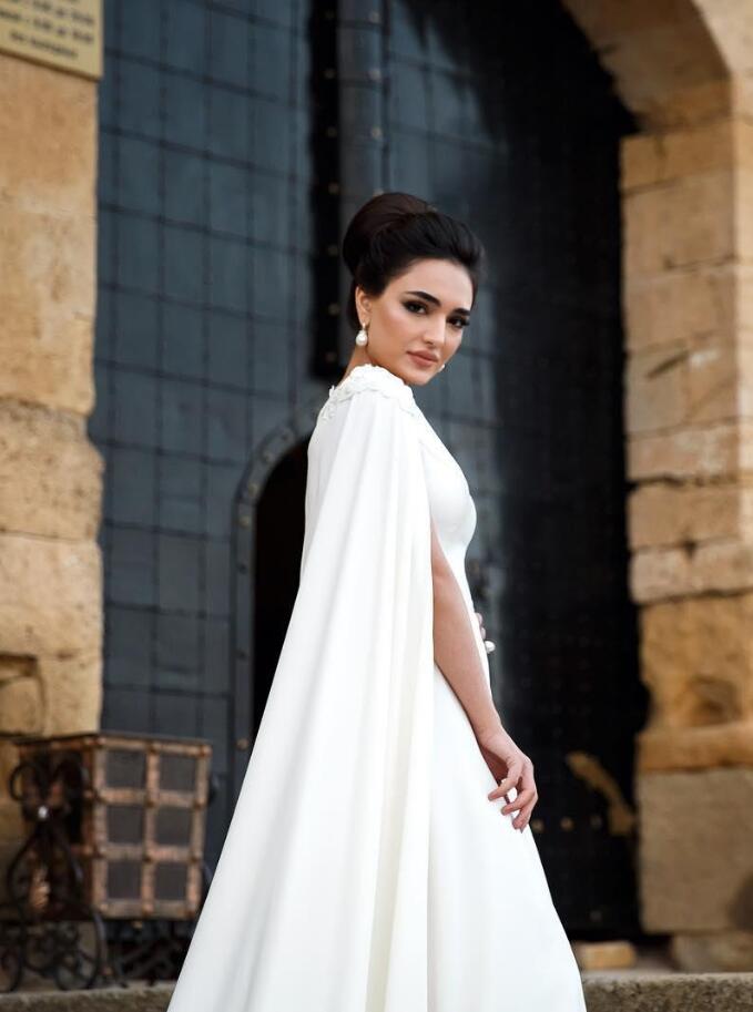 2020 New Arrival Wedding Gowns A Line Jewel Neck applique Sleeveless Plus Size Wedding Dresses Sweep Train Satin Applique Bridal Gowns
