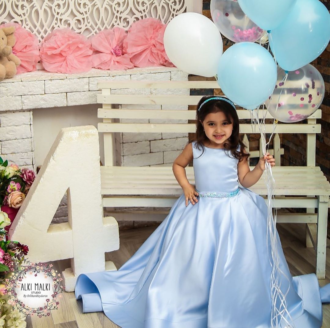 Simple Backless Flower Girl Dresses Ball Gown Satin Little Girl Wedding Dresses Cheap Communion Pageant Dresses Gowns F3214