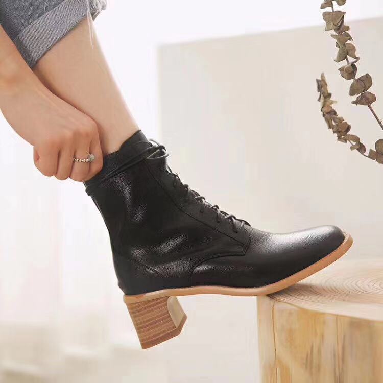 FASHIONVILLE ~ 2019101603 40 IVORY CARAMEL BLACK GENUINE LEATHER CALFSKIN LACE UP MILITARY KITTEN HEELS SHORT BOOTS, Black/ask size first
FASHIONVILLE ~ 2019101603 40 IVORY CARAMEL BLACK GENUINE LEATHER CALFSKIN LACE UP MILITARY KITTEN HEELS SHORT BOOTS, Black/ask size first