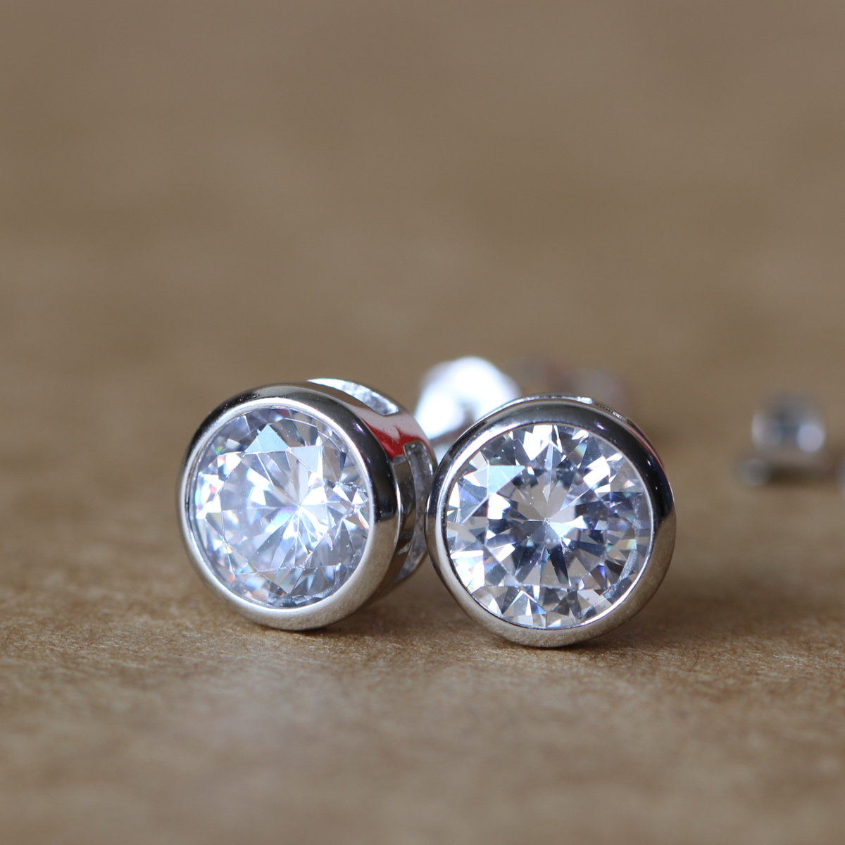 Fashion-Bling Earring Set White Color Cute Round Stud Earrings For Women Fashion Jewelry Birthday Gift Wholesale Fine Jewelry