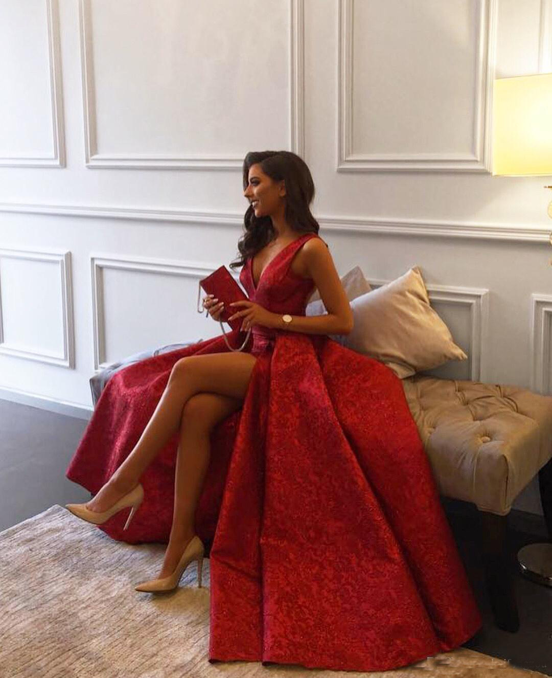 Luxury Customized Red Evening Dresses Red V Neck Lace Applique Backless Shiny Sequins Prom Dress With Side Split Party Gowns