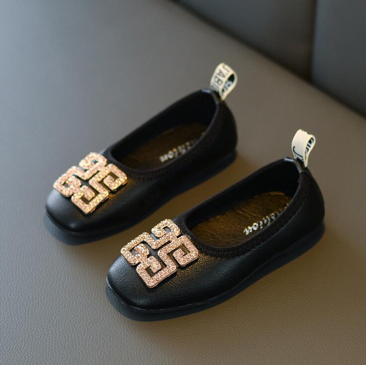 Girls casual leather shoes spring and autumn 2020 new kids princess shoes soft bottom little girls wear ballet dance shoes, Black 
Girls casual leather shoes spring and autumn 2020 new kids princess shoes soft bottom little girls wear ballet dance shoes, Black