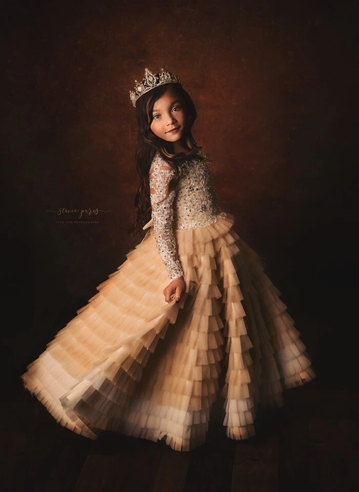 Gorgeous Flower Girl Dresses for Weeding Jewel Tiered Beautiful Appliqued Tulle Dress with Bow Girls Formal Pageant Gowns