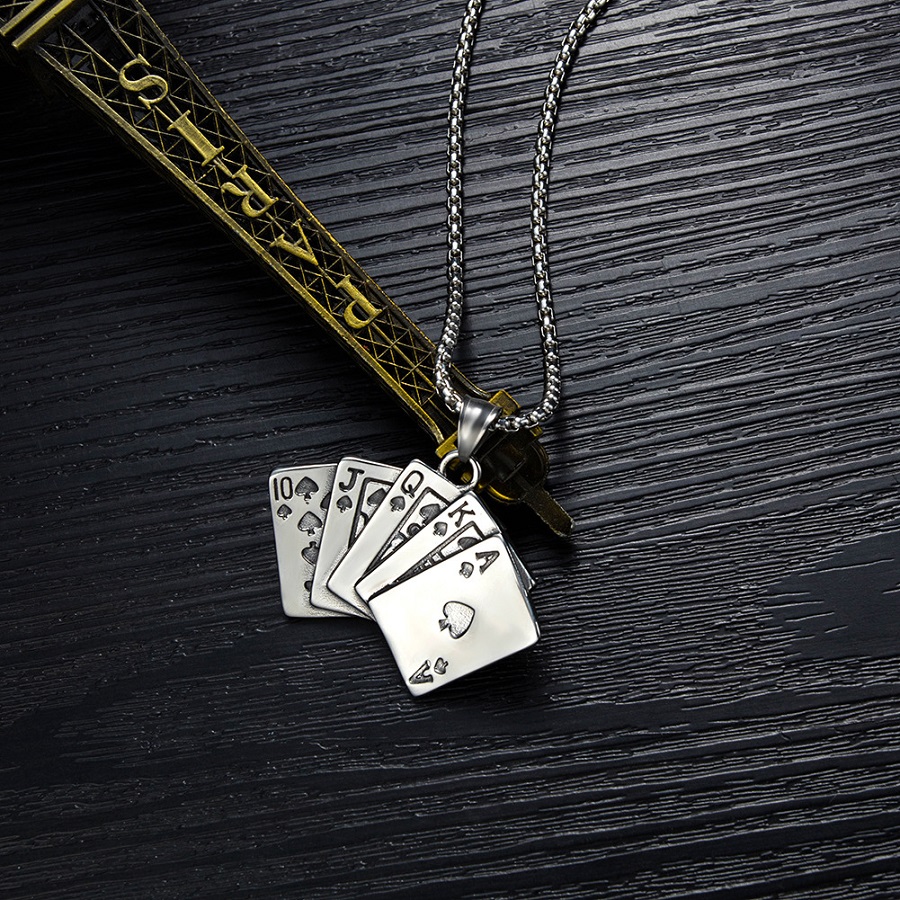 New Fashion Stainless Steel Jewelry Men Silver Necklace Charm Poker Pendant 55cm Long Chain Punk Hip Hop Mens Jewelry Necklaces For Gift
New Fashion Stainless Steel Jewelry Men Silver Necklace Charm Poker Pendant 55cm Long Chain Punk Hip Hop Mens Jewelry Necklaces For Gift