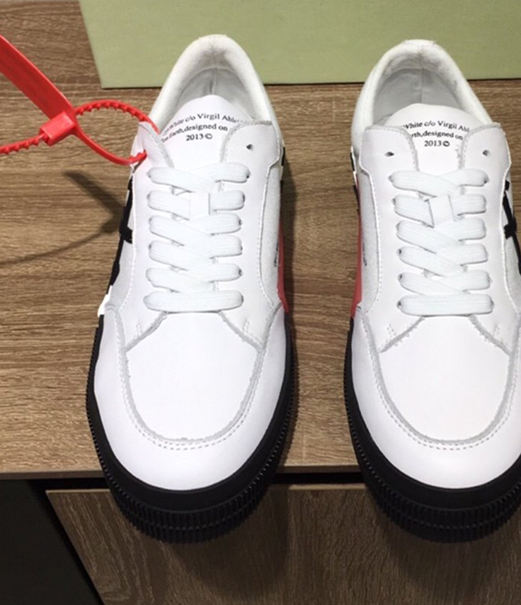 Famous designer Brand Men double Arrow casual shoes Trainers 19FW Striped black white canvas sneaker with low top for Men runing shoes ck003