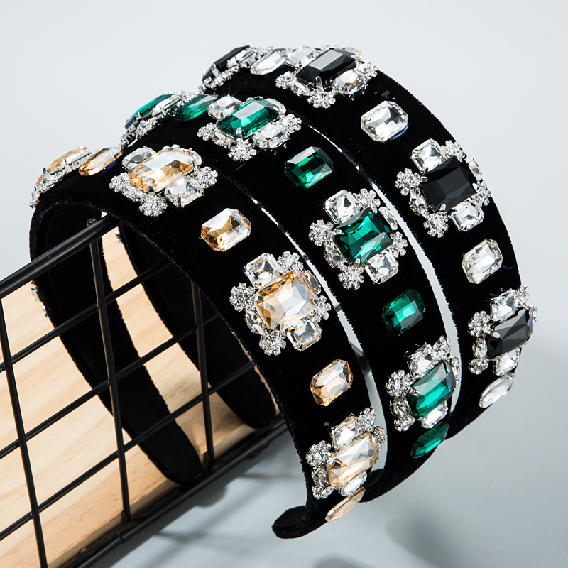 Temperament trend multi-layer glass diamond inlaid rhinestone flower gold velvet hair band female green wide edge head band
Temperament trend multi-layer glass diamond inlaid rhinestone flower gold velvet hair band female green wide edge head band