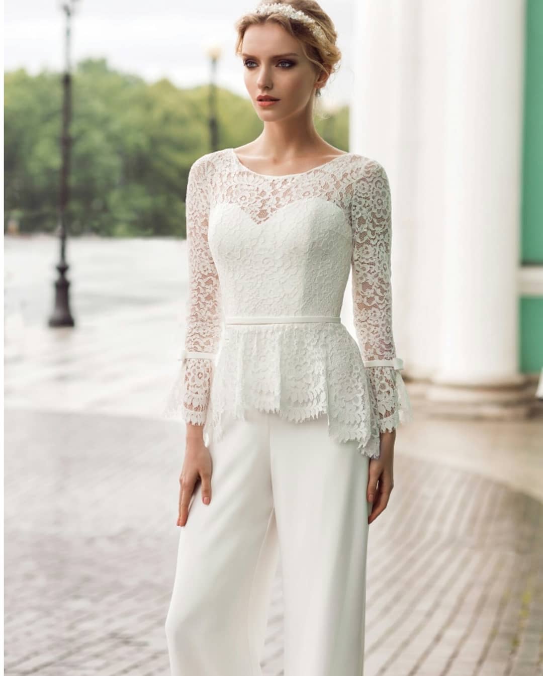 Elegant Peplum Lace Mother Of The Bride Pant Suits Jewel Neck With Long Sleeves Wedding Guest Dress Plus Size Chiffon Mothers Groom Dresses
