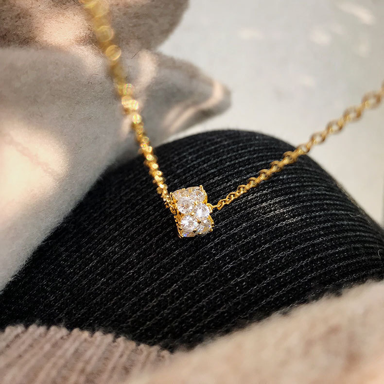 Personality 14K Gold Pendant Necklaces Fashion Full Zircon Women Chain Night Club Party Simple Necklace for Gift
Personality 14K Gold Pendant Necklaces Fashion Full Zircon Women Chain Night Club Party Simple Necklace for Gift